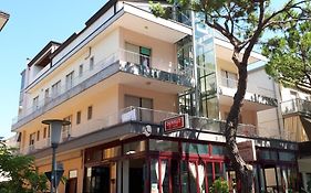 Hotel Villa Dina